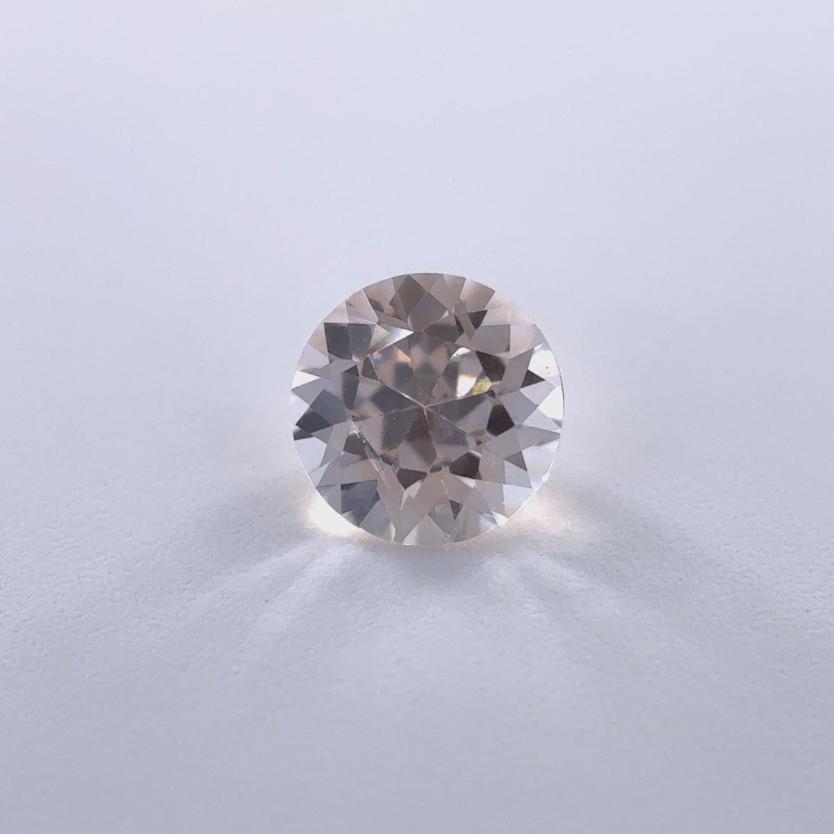 .32ct Parti-Color Round Cut Montana Sapphire 4.04mm x 2.62mm